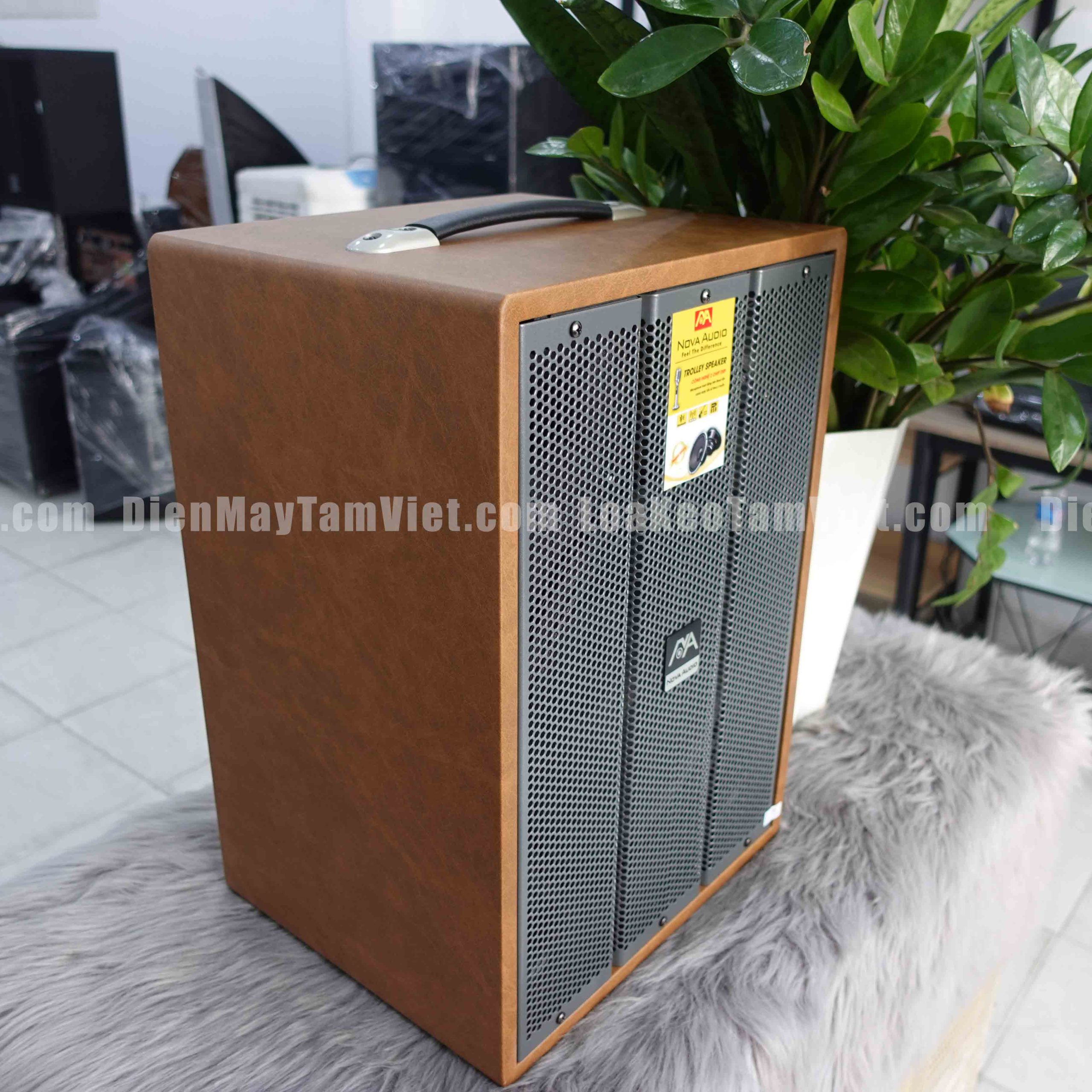 loa-xach-tay-hat-karaoke-gia-dinh-tam-gia-5-trieu-moi-nhat-nova-f30max-02 loa-xach-tay-hat-karaoke-gia-dinh-tam-gia-5-trieu-moi-nhat-nova-f30max-02