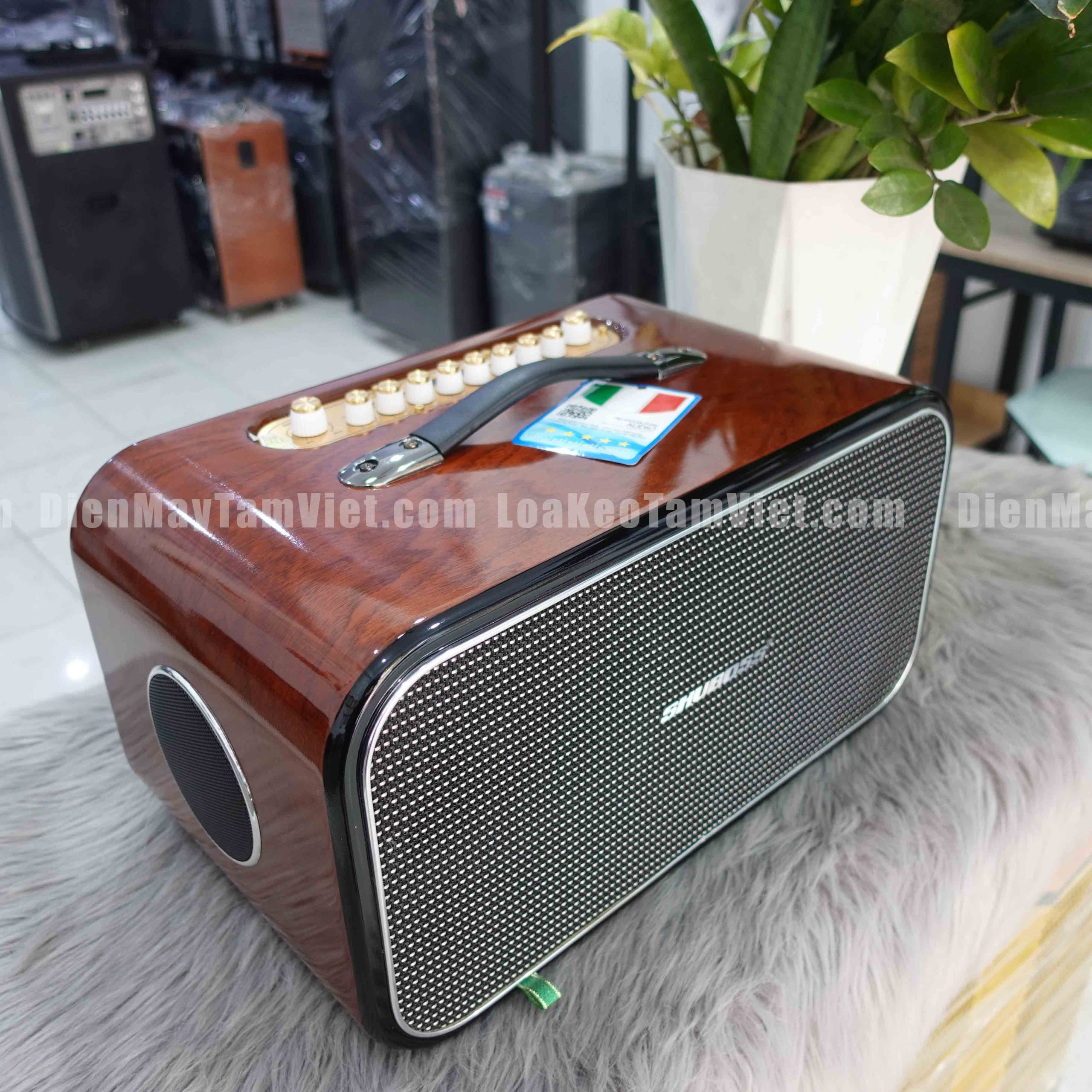 loa-karaoke-xach-tay-nho-gon-cao-cap-sang-trong-tam-gia-5-trieu-shuboss-hp2216-02 loa-karaoke-xach-tay-nho-gon-cao-cap-sang-trong-tam-gia-5-trieu-shuboss-hp2216-02