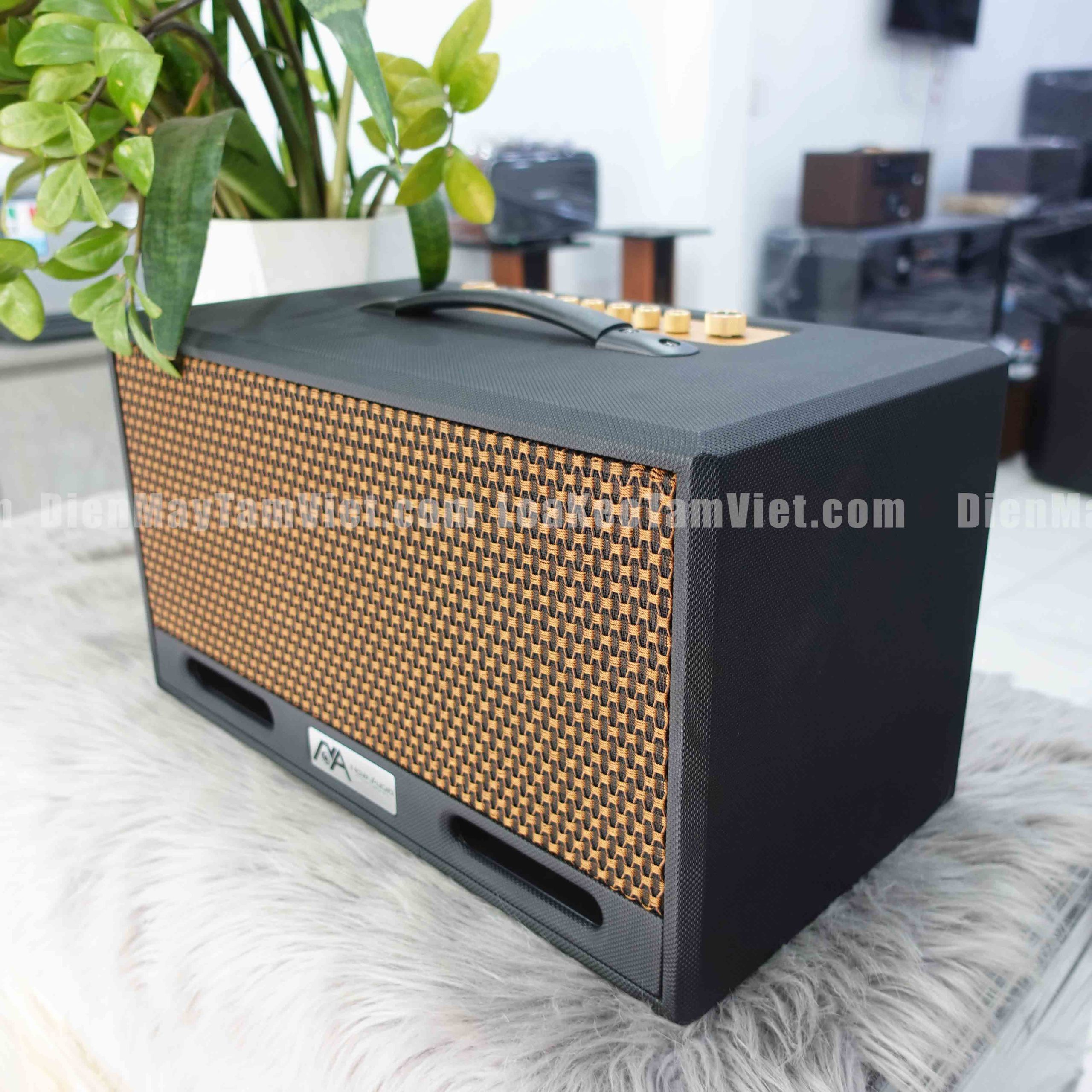loa-karaoke-xach-tay-cong-suat-lon-sang-trong-tam-gia-6-trieu-nova-lux216v-03 loa-karaoke-xach-tay-cong-suat-lon-sang-trong-tam-gia-6-trieu-nova-lux216v-03